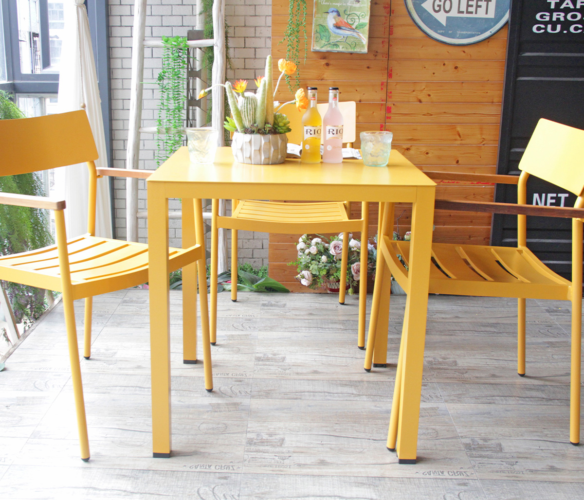Mesa de comedor Moli - Amarillo
